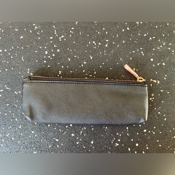 LUXIE | Wonderlust Set | Makeup Brushes - Picture 5 of 7